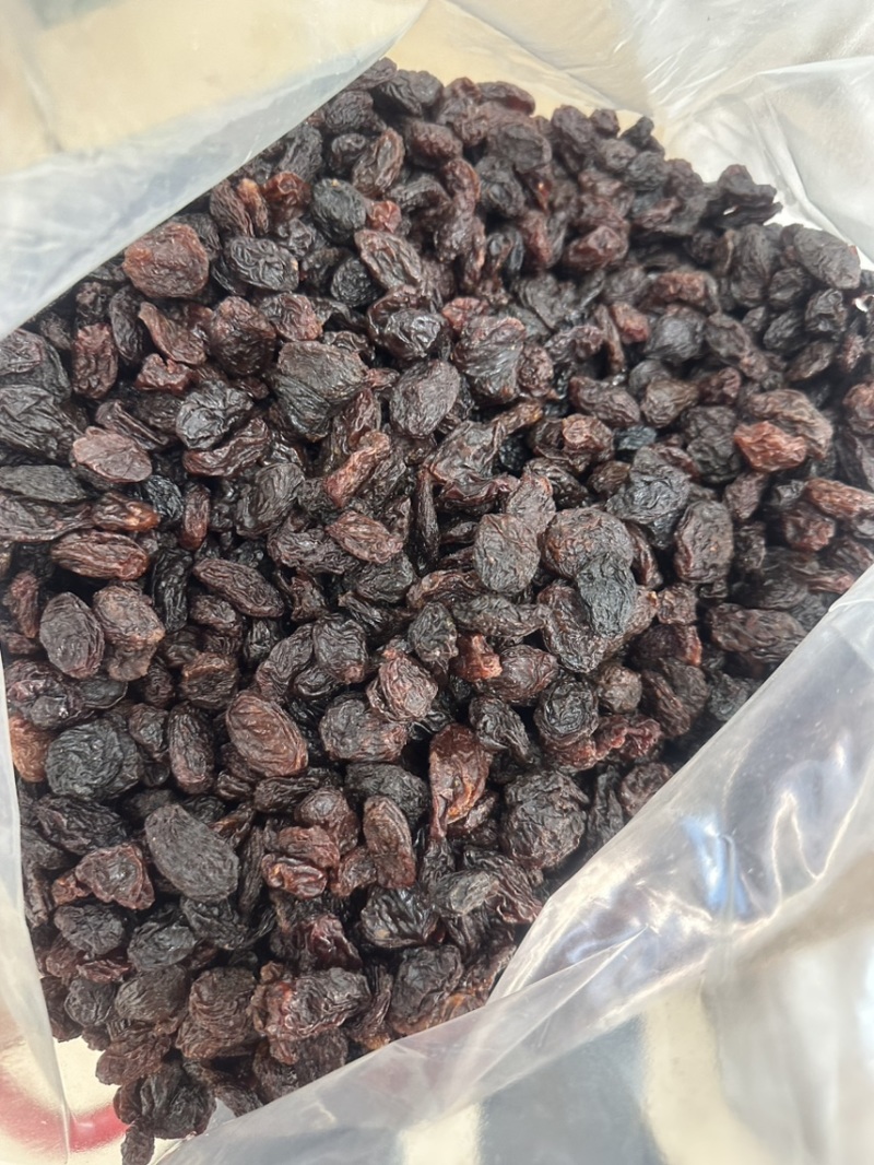 新疆红提干红葡萄干无籽大量现货