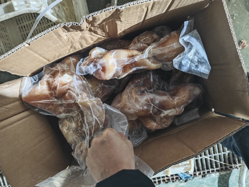 纯国产熟去骨牛蹄，带主筋，可卤煮，凉拌，铁锅炖。大量现货