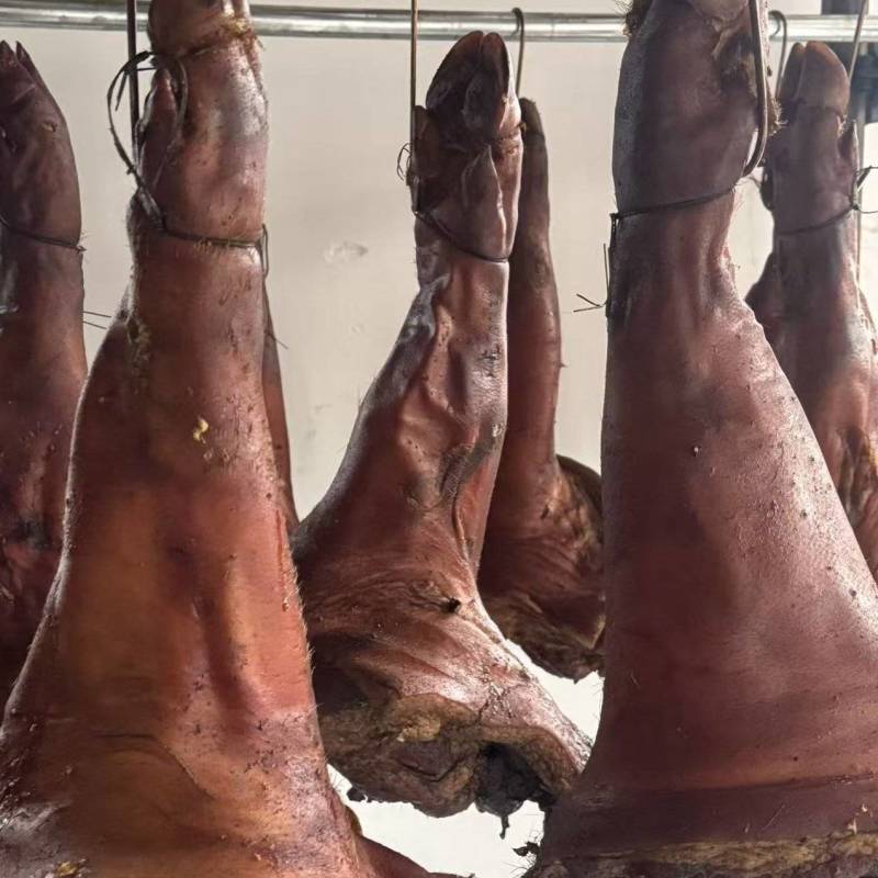 正中贵州赫章农村400斤以上，熟食土猪带膀大猪脚。
