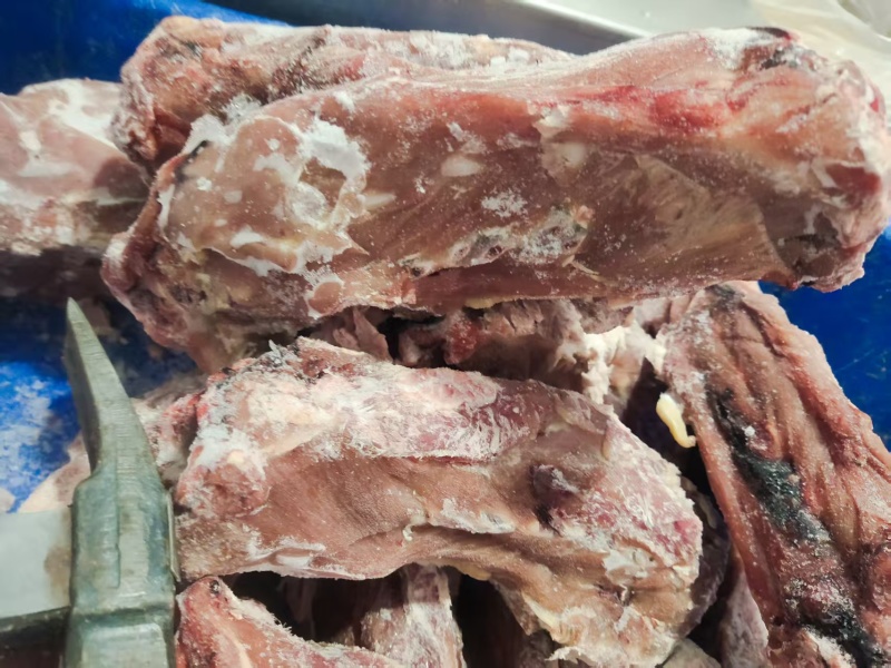 满肉牛脊骨