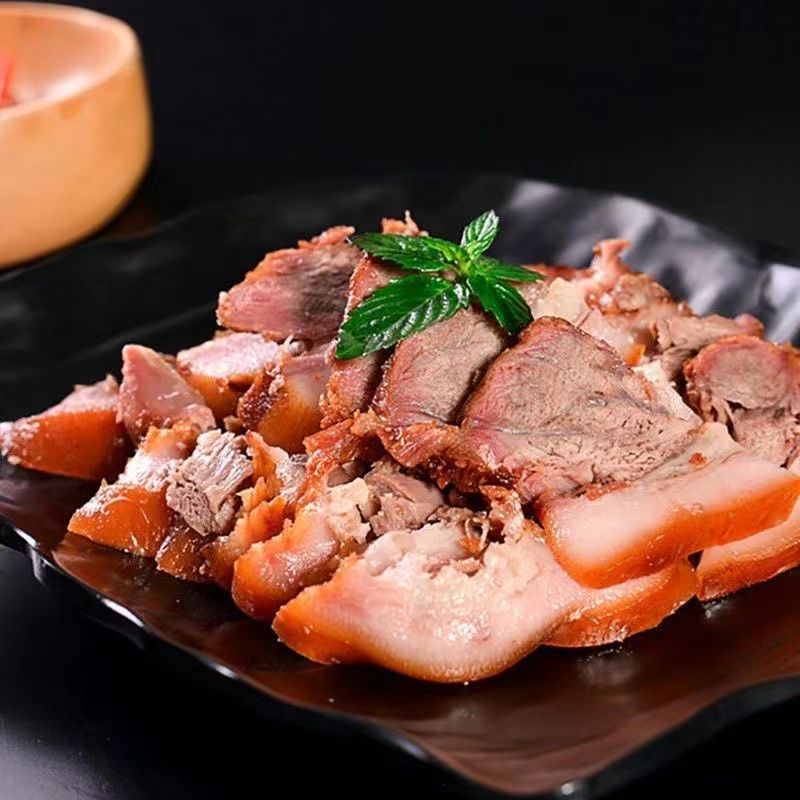 正宗猪头肉，全国发货，货源充足，欢迎进店沟通。