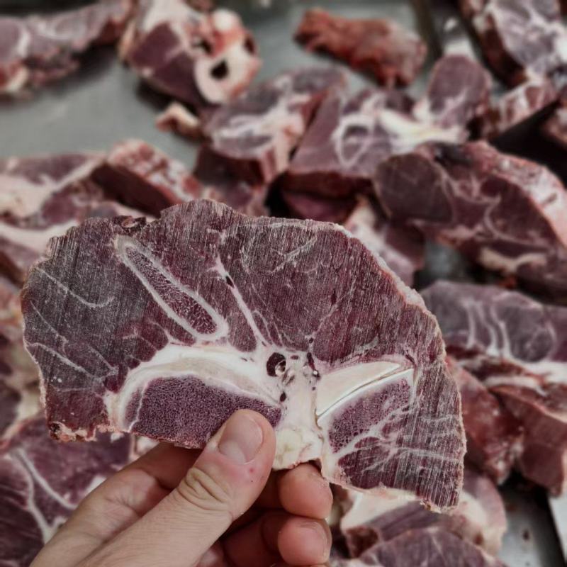 满肉牛脖骨
