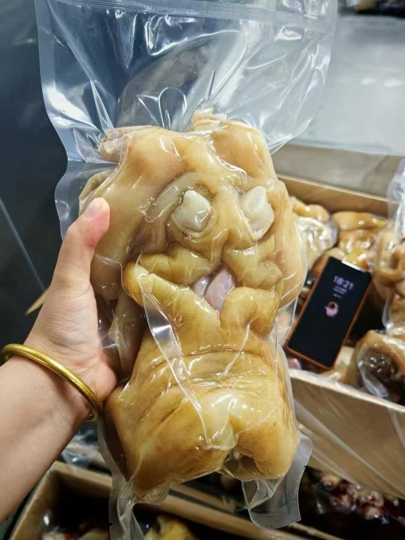 酱香熟牛蹄