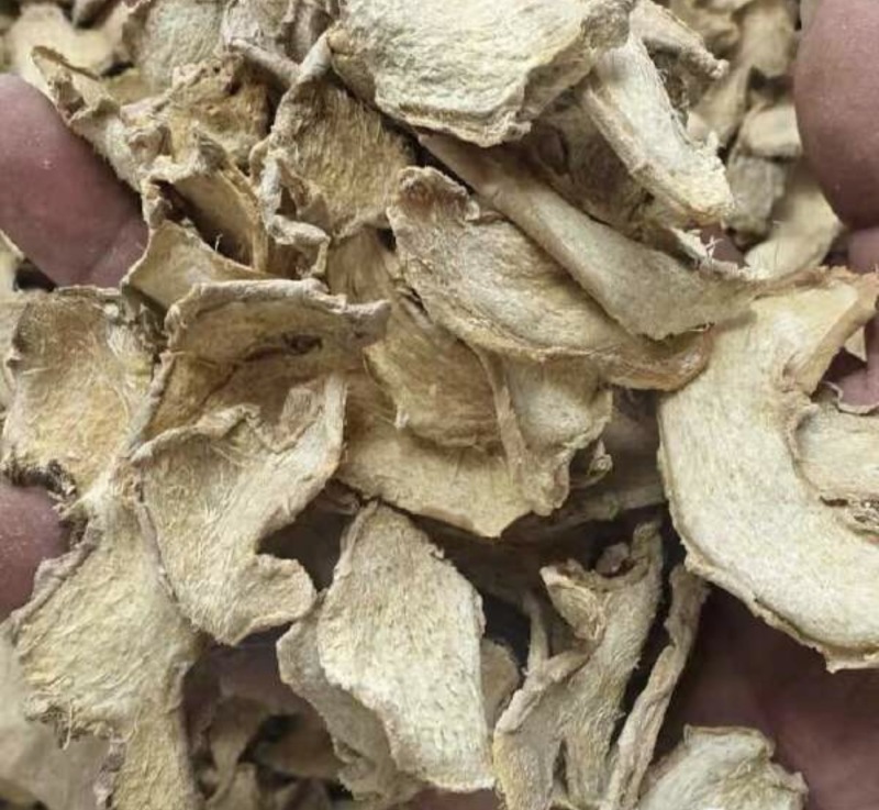 山东优质姜片保质保量，无硫熏姜干，一手货源。需要联系