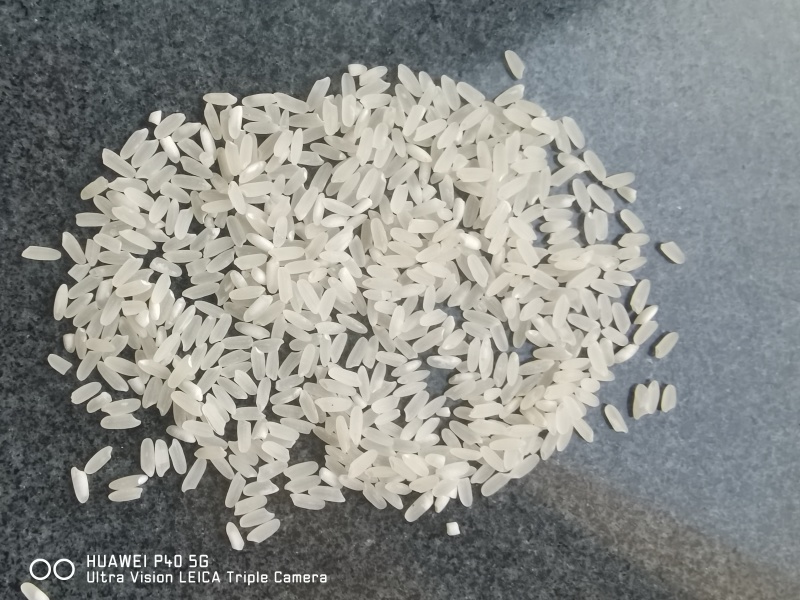 五常原产地稻花香二号，由农户自产自销，根据定单现磨米现发