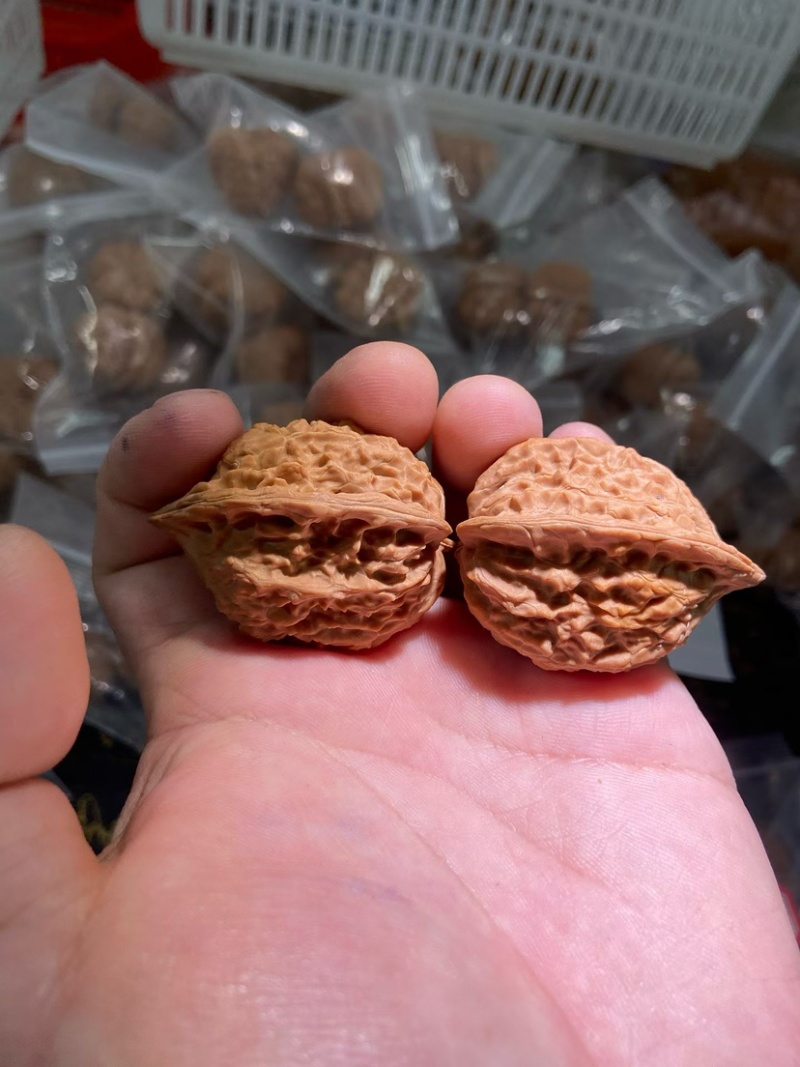 文玩核桃产地批发零售，支持平台担保交易，有售后
