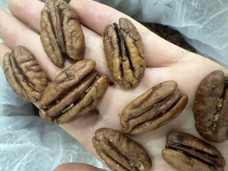 碧根果仁奶香味新疆特产孕妇零食