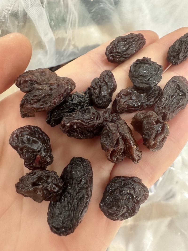 新疆红提干红葡萄干无籽现货供应