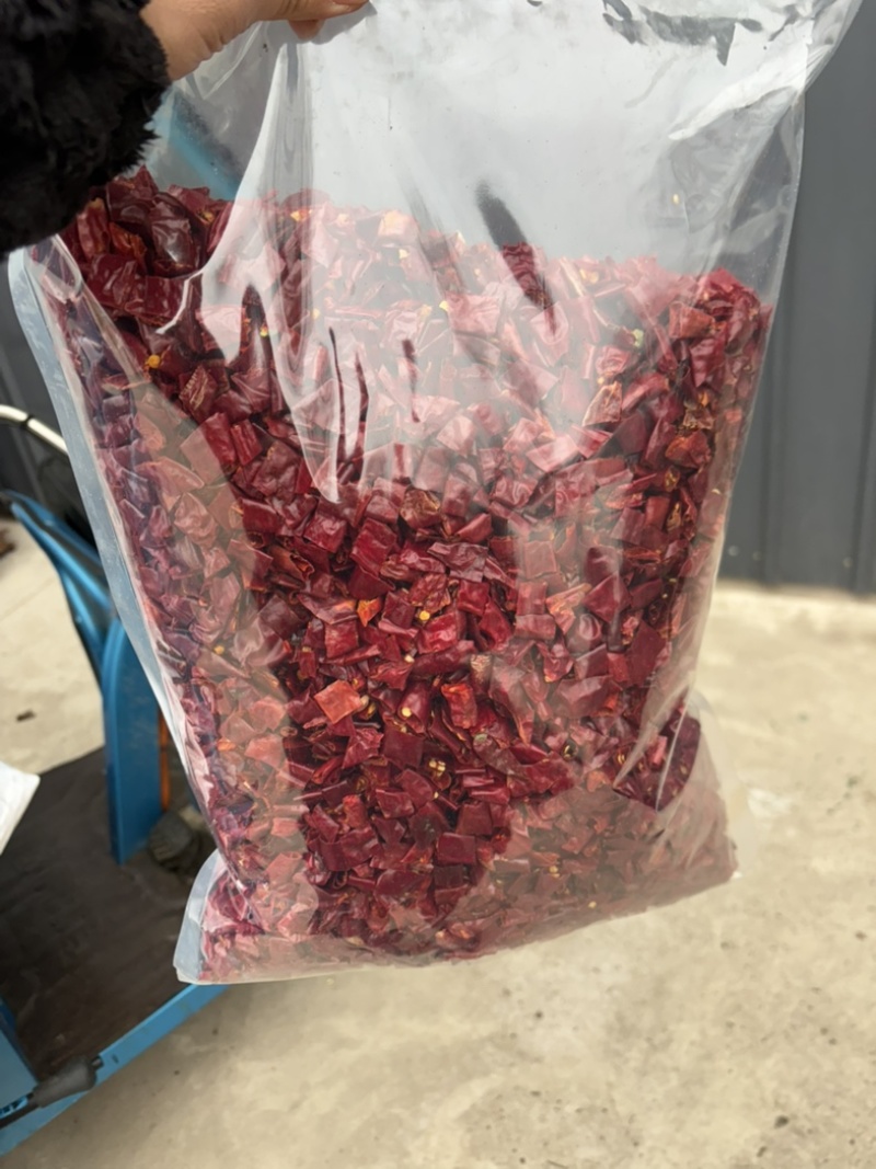 香辣精品去籽辣椒段，三樱椒辣椒段。。。。