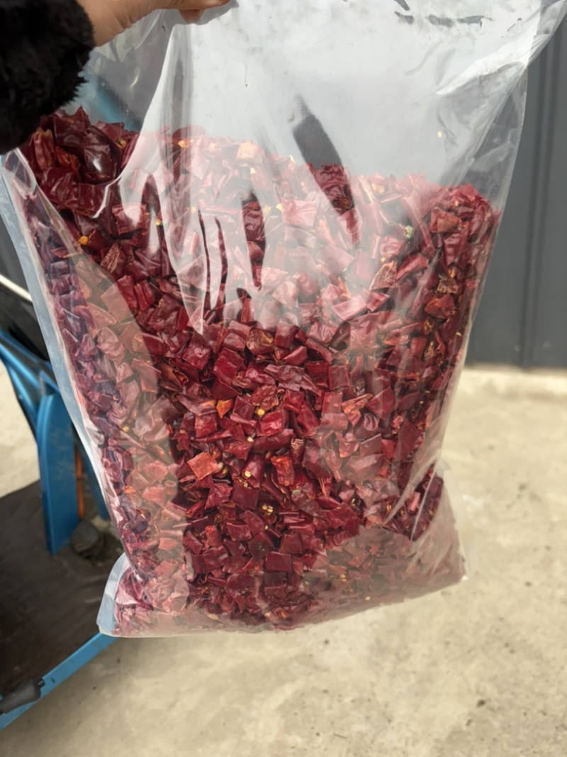 香辣精品去籽辣椒段，三樱椒辣椒段。。。。