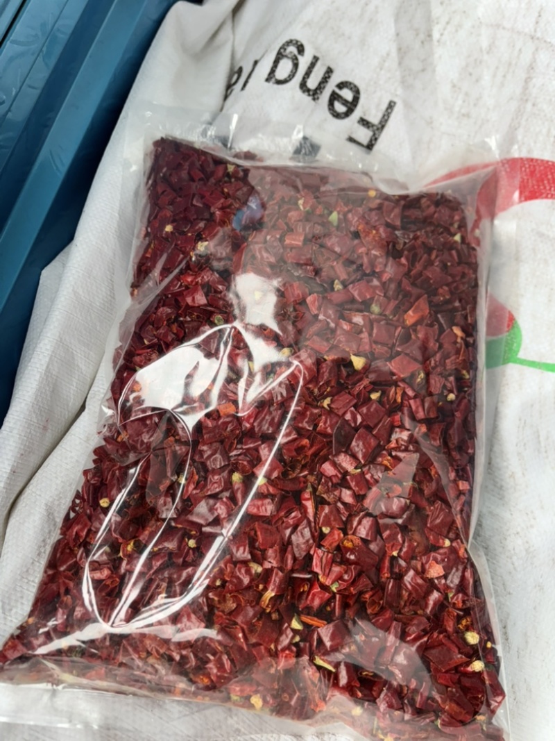 香辣精品去籽辣椒段，三樱椒辣椒段。。。。