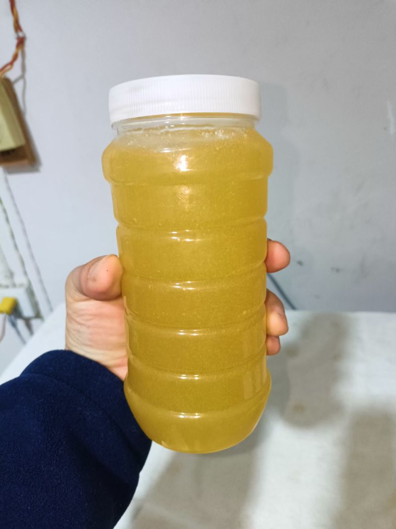 来自高山的仅一次，纯正枇杷花蜂蜜。