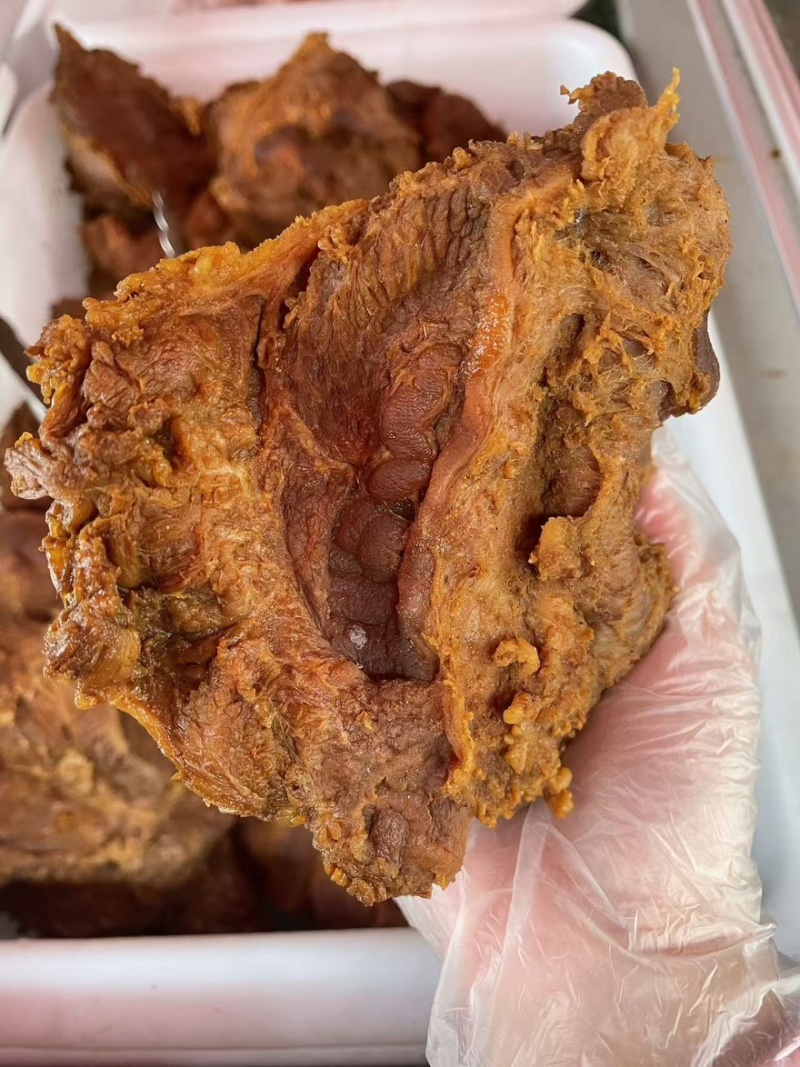 全熟牛脸肉，口感好，适合各类餐饮行业朋友