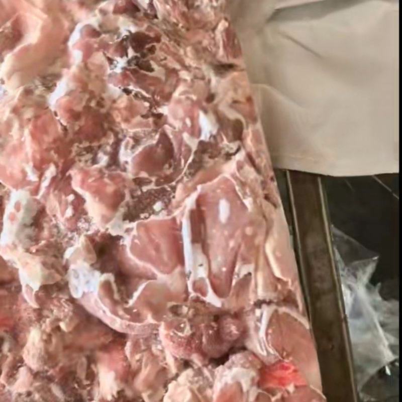 1肥9瘦猪肉块现货80吨