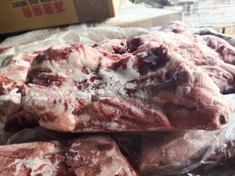 猪骨满肉的，可当牛脖骨用量大优惠，