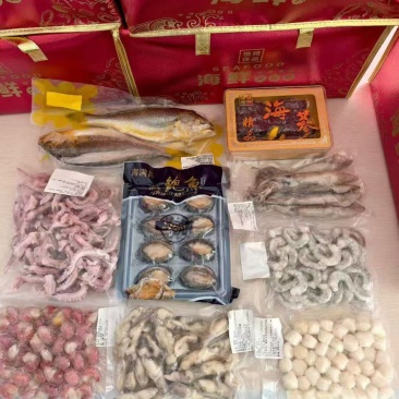 有过年送礼的老板们，海鲜大礼包开始接单1：海参250克±
