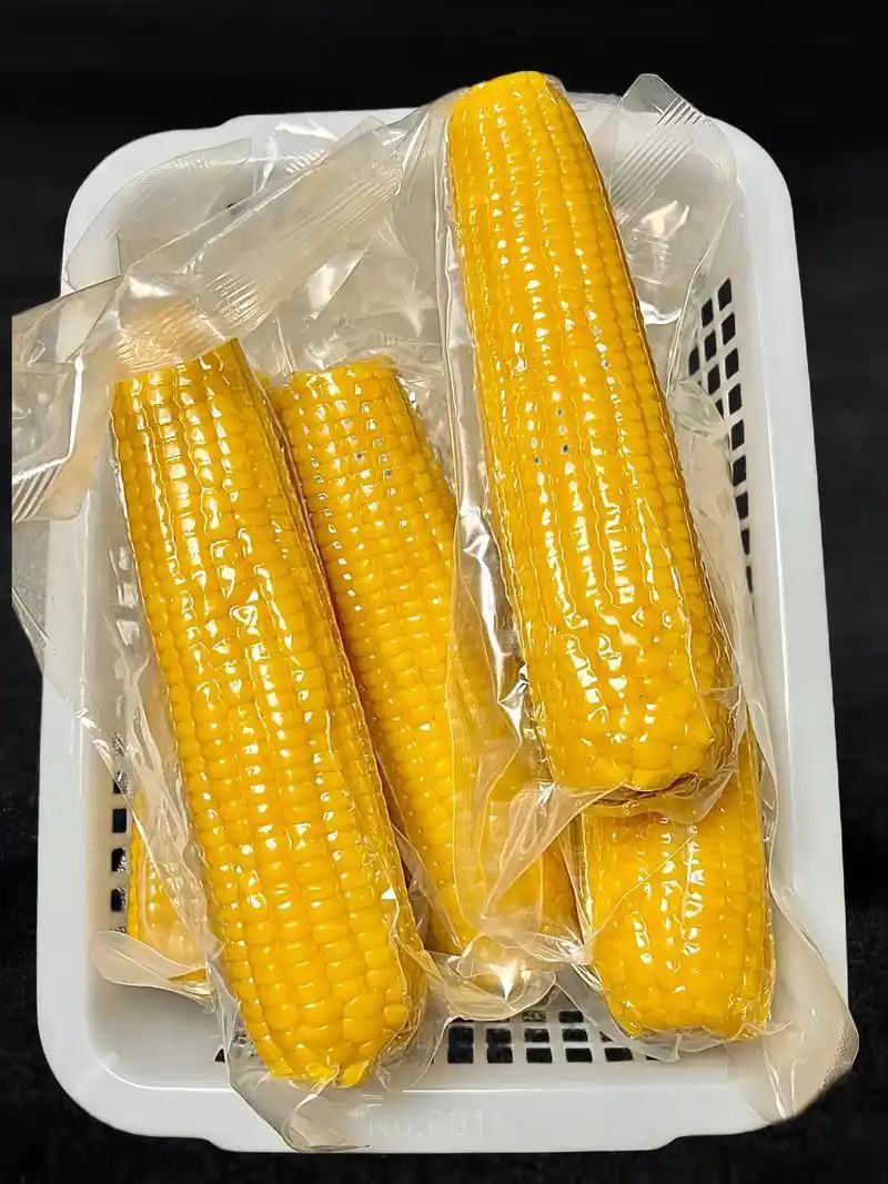 正宗东北黄糯玉米，颗粒饱满软糯香甜，质量保证售后无忧