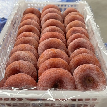 广西新鲜柿饼吊饼皮薄肉多软糯香甜，产地一手货源设备齐全