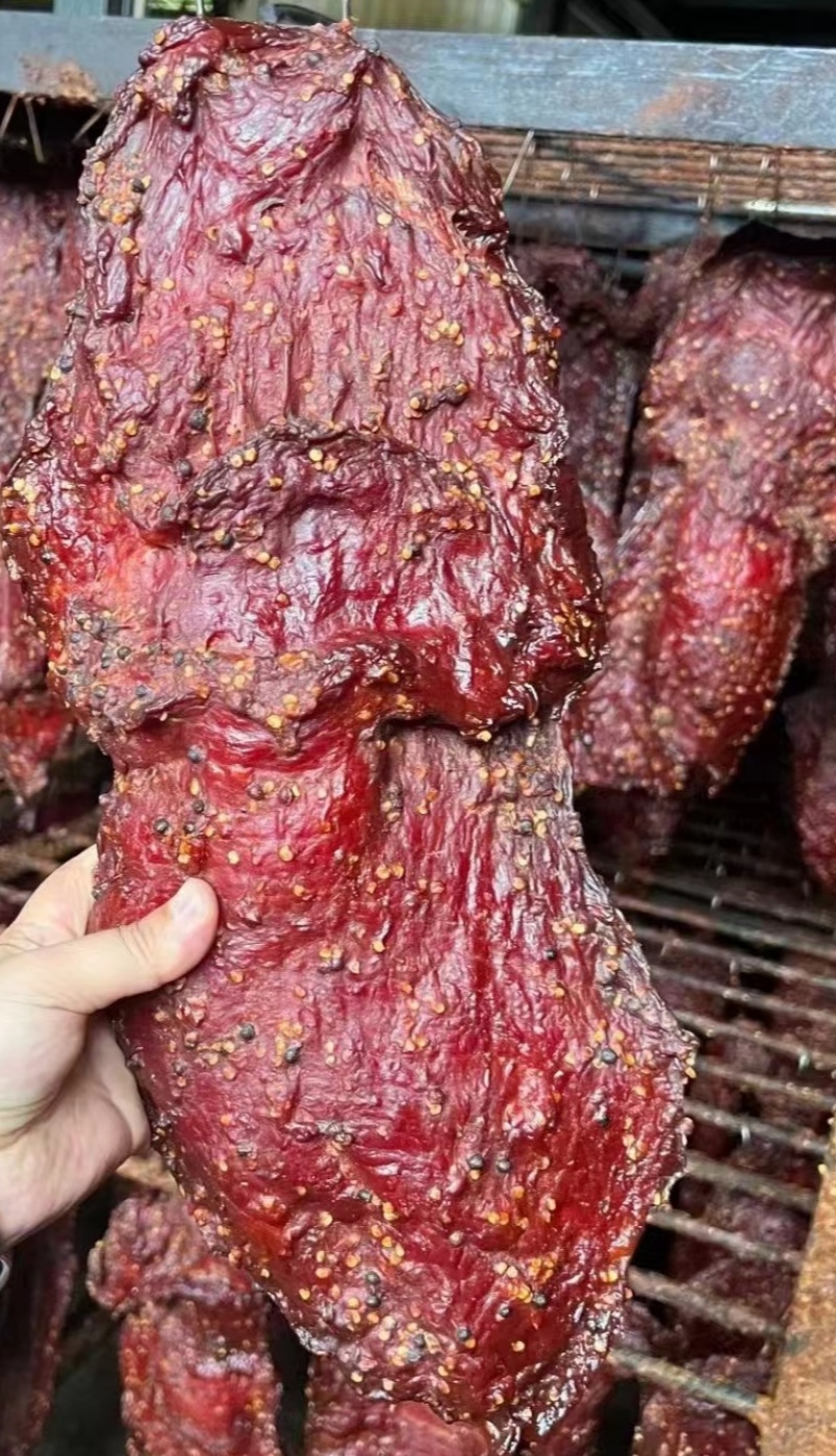 天府老厂大块肉，厂家直销每天新鲜出炉，麻辣和五香