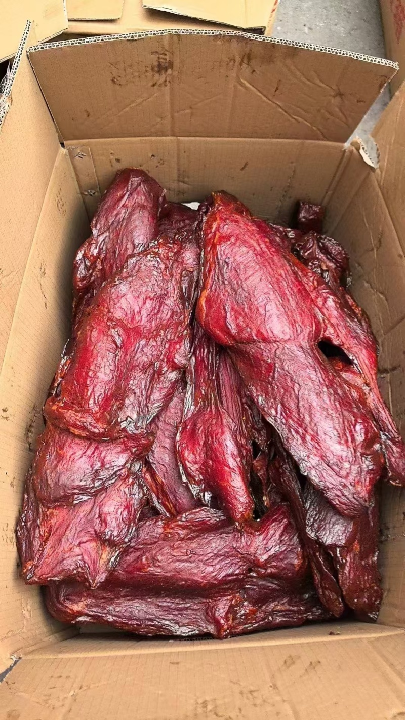 天府老厂大块肉，厂家直销每天新鲜出炉，麻辣和五香