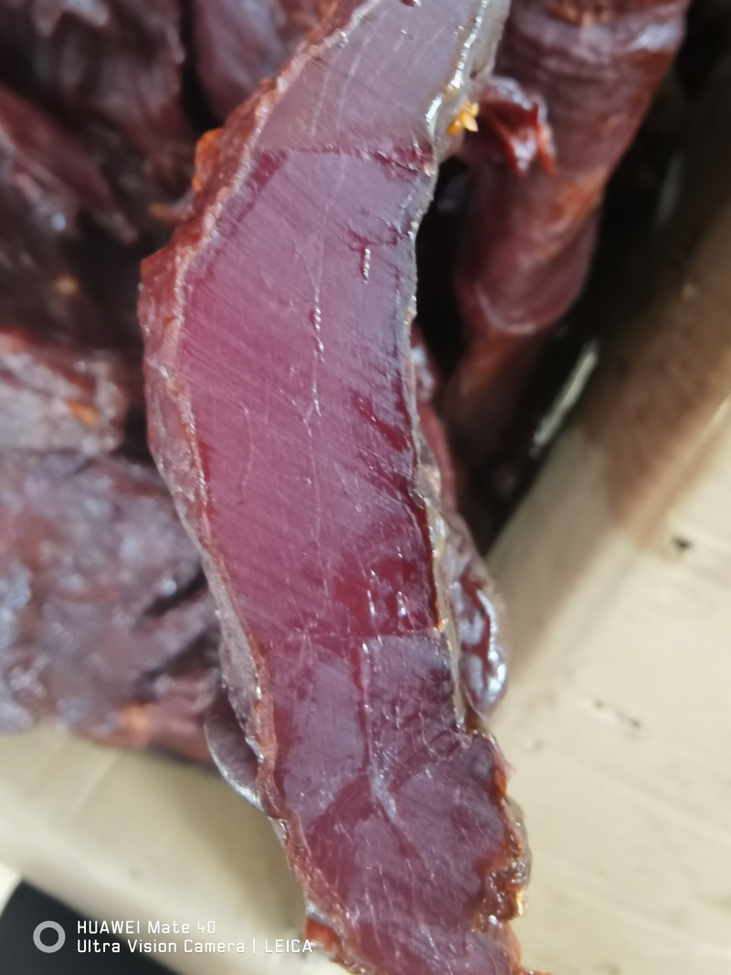 天府老厂大块肉，厂家直销每天新鲜出炉，麻辣和五香