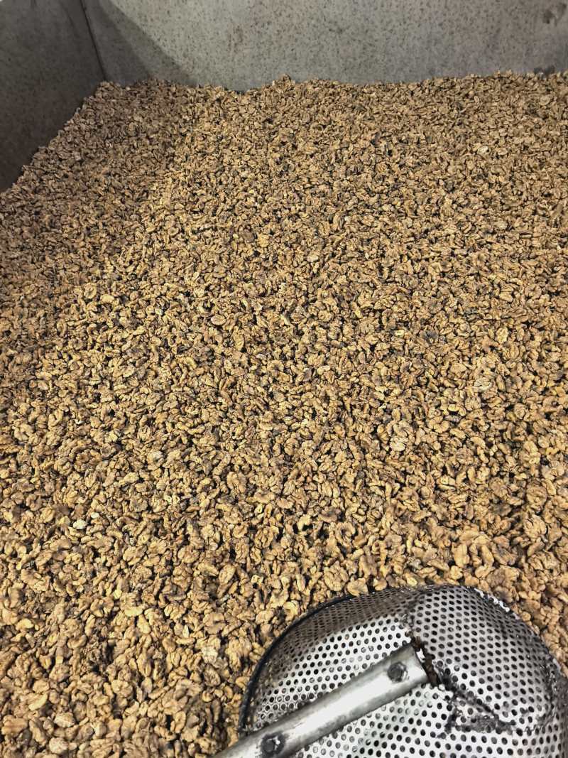 核桃仁出售，熟的，奶香味