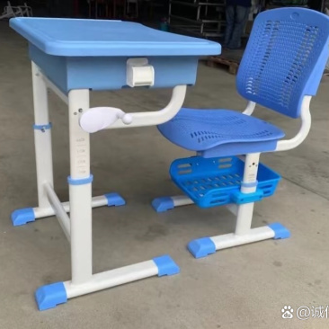 学生升降C型课桌椅，结实耐用环保无异味