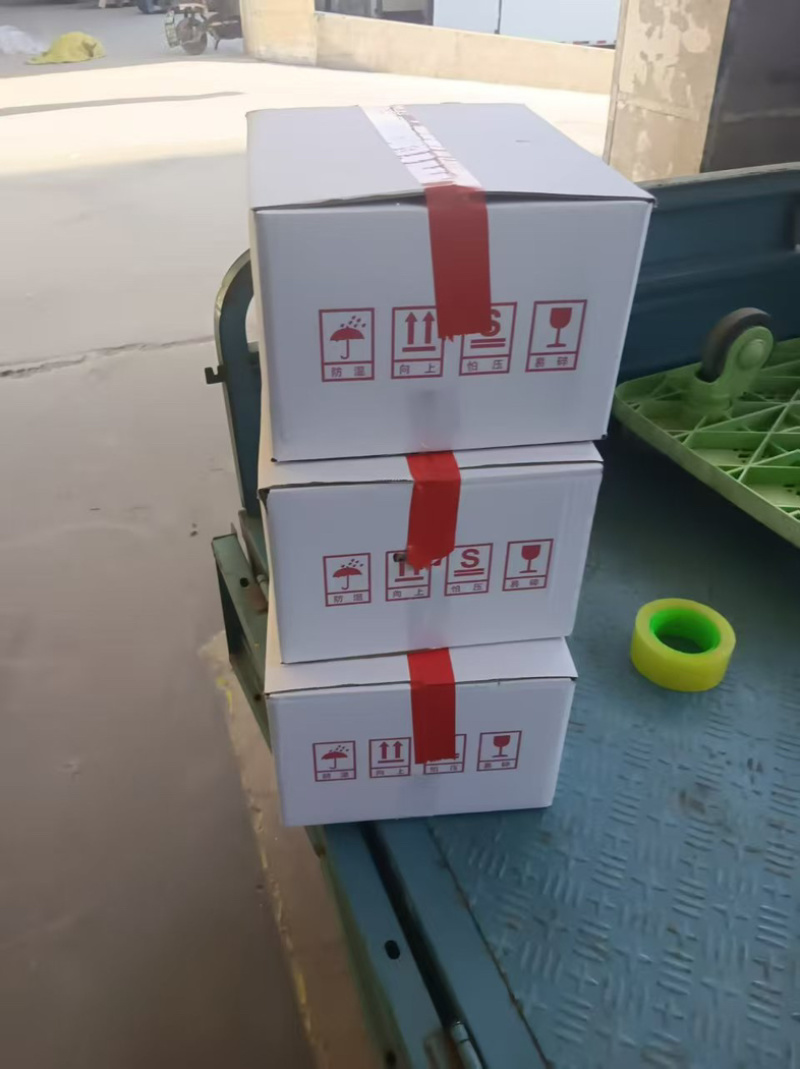 壹鲜以渔小特级三斤礼盒龙虾尾带料包过年爆品电商批发商超
