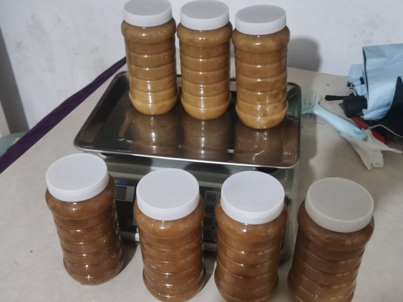 深山土蜂蜜，大桶装纯原蜜，无加工，***无残留，40度以上