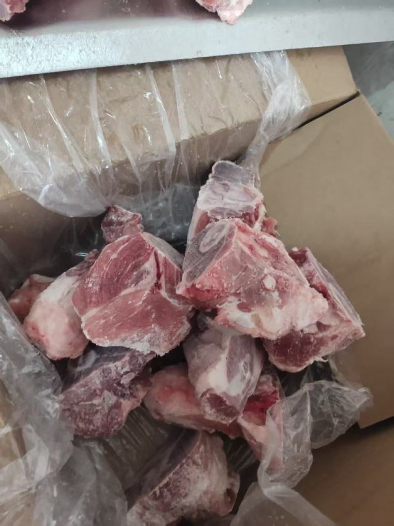 **日期国产满肉棒骨