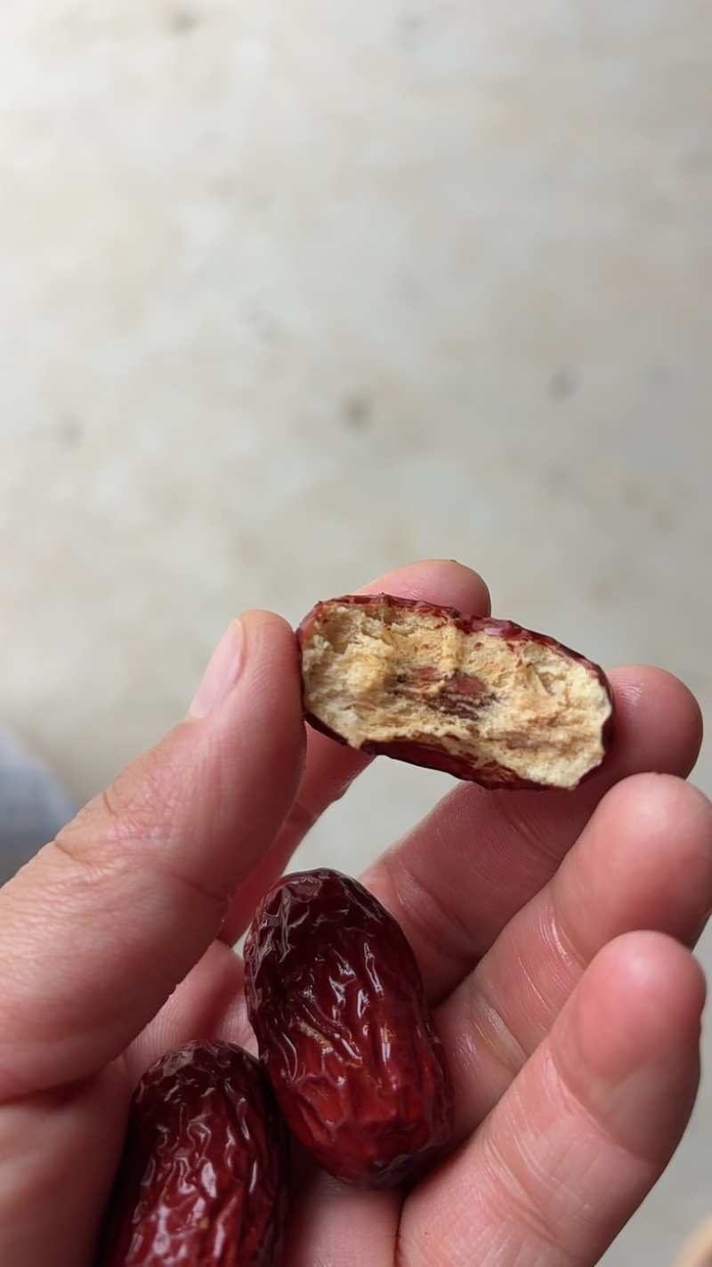 河南灰枣产区直发货源充足，全国发货欢迎选购