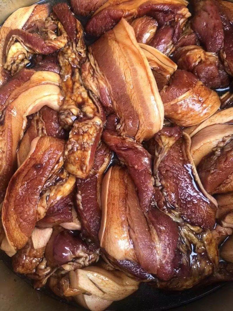 【腊味煲仔饭】