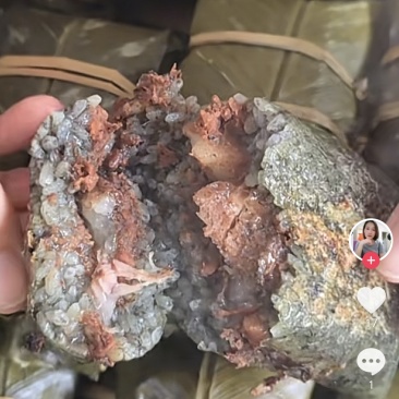鲜肉灰粽.用料讲究.***.纯手工制作.味道鲜美。