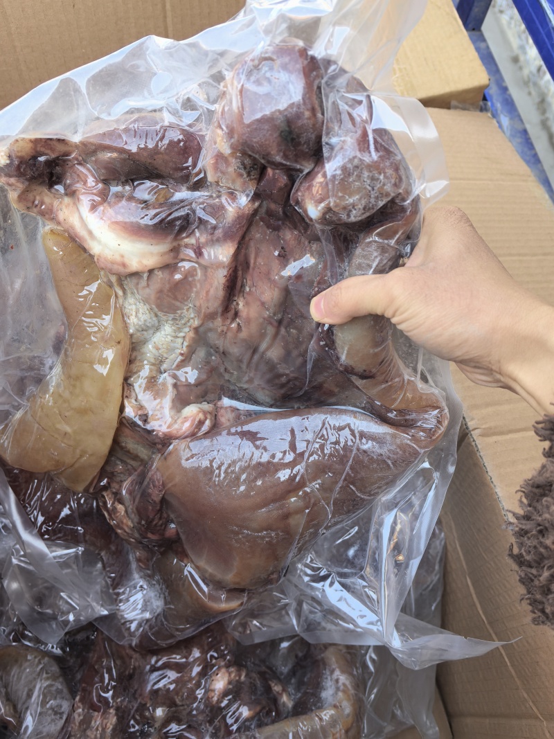 全熟牛头肉，一件50斤左右火烧褪毛，全熟去油去淋巴