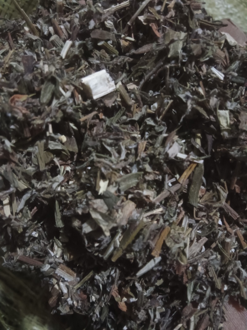 艾草，大艾草，家艾草全棵大艾草。大量供货规格齐全。