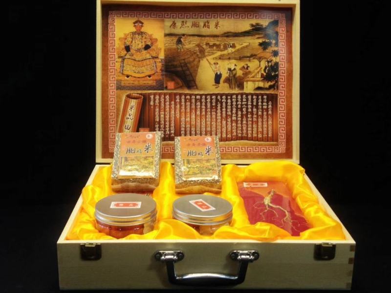 山泉胭脂米，产自长白山北纬42度黄金水稻带。