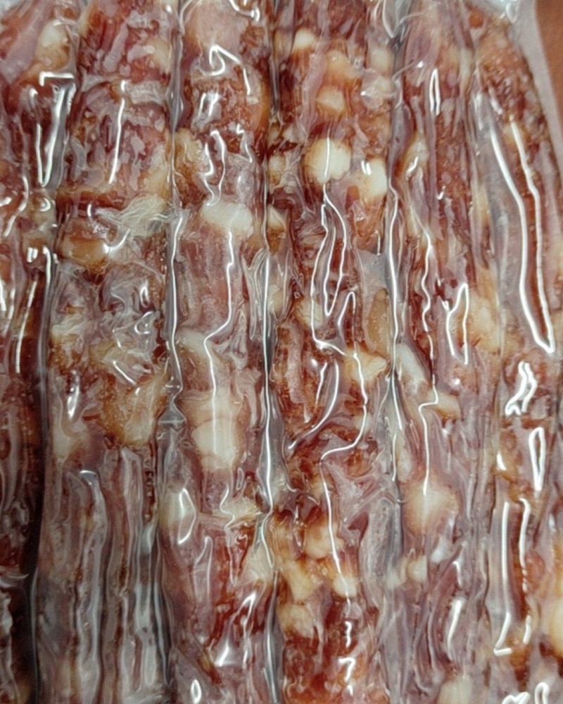 精品腊肠，腊肉货源充足量大从优质量保证一手货源