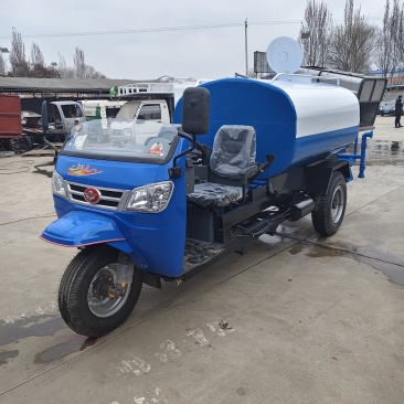 洒水车运输车