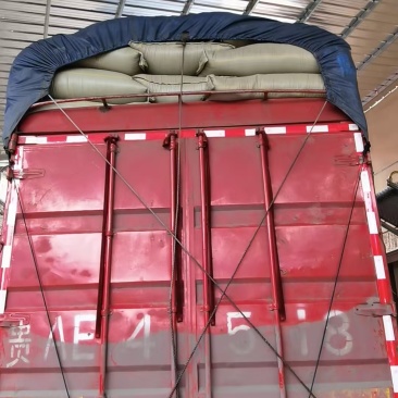 打包稻壳养殖，垫圈燃烧
