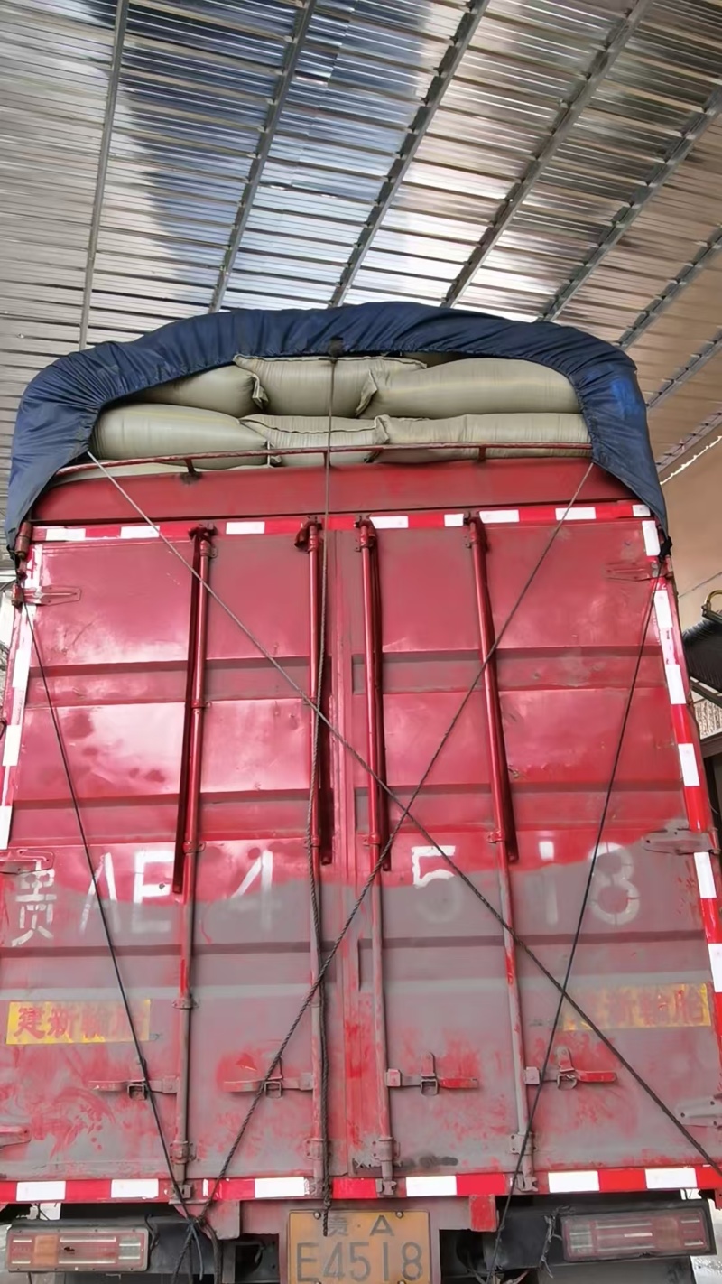 打包稻壳养殖，垫圈燃烧