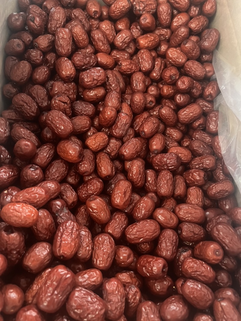新疆灰枣特级，厂家直销！各种规格级别齐全