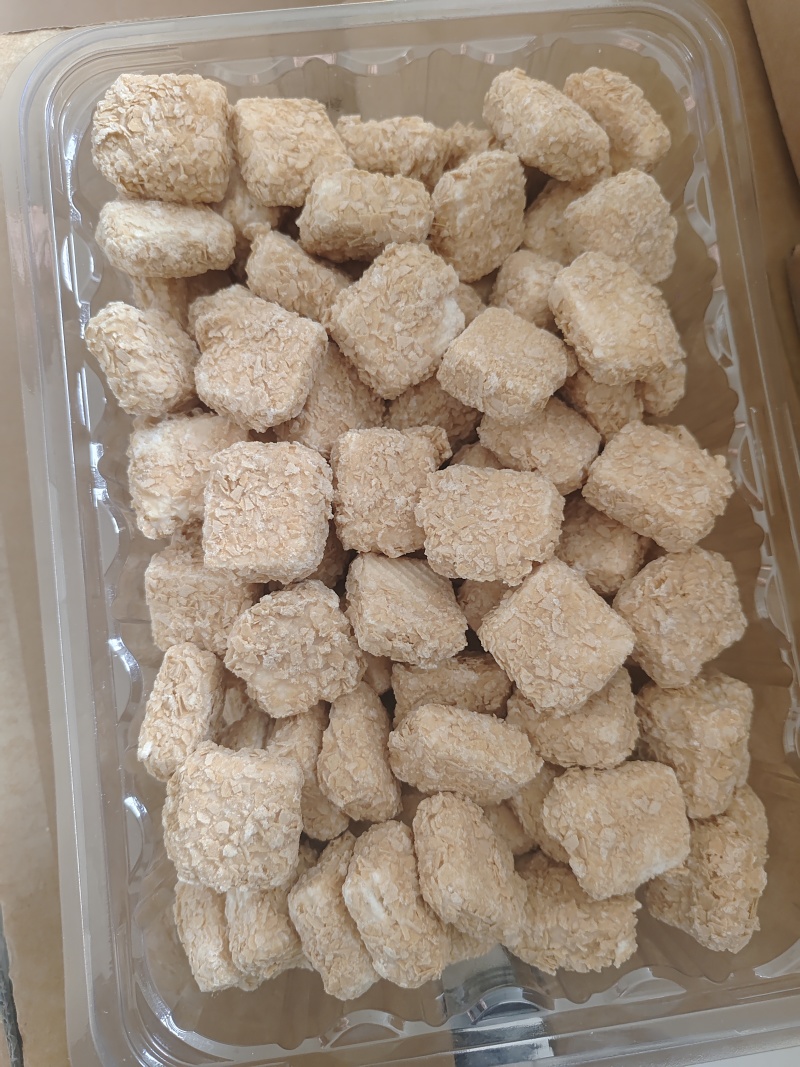 旅游景点赶集摆摊**高利网红零食