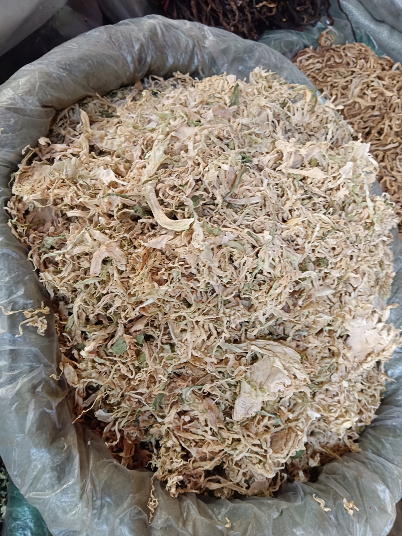 乡里包菜丝品质优，基地直供，支持样品拿货可零售可批发