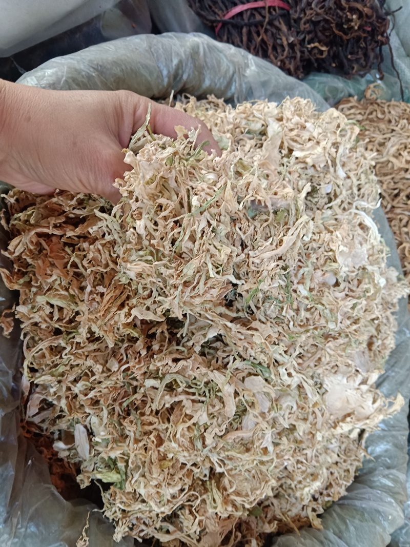 乡里包菜丝品质优，基地直供，支持样品拿货可零售可批发
