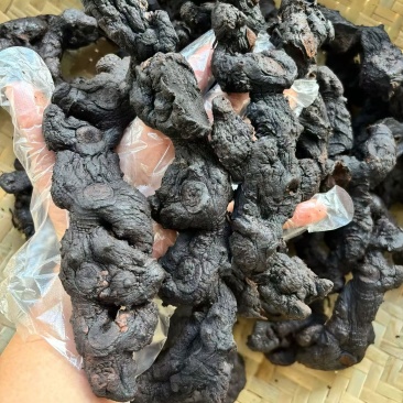 贵州野生黄精九蒸九晒古法炮制产地直销一斤批发