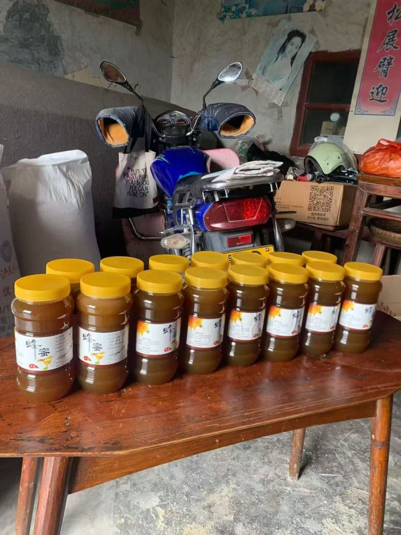 恩施农村纯正百花蜜（农村老百姓的土特产，请电话联系）
