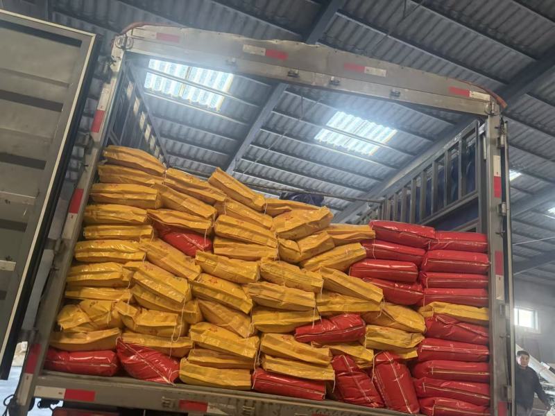 乌金素黄腐酸钾水溶肥，21个氮18个钾增加产量提