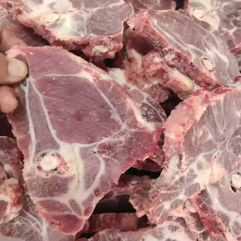 满肉猪颈骨