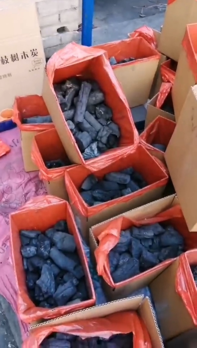广西果木炭，荔枝木炭大量接单，诚信合作欢迎来电