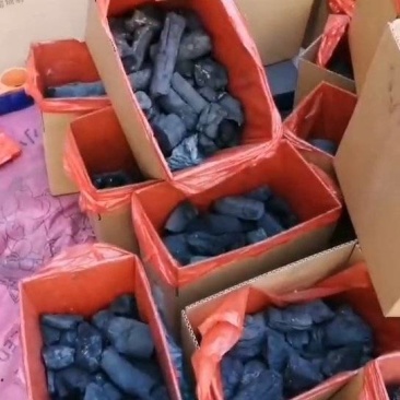 广西烧烤炭，无烟果木炭大量接单产地直发量大从优欢迎来电